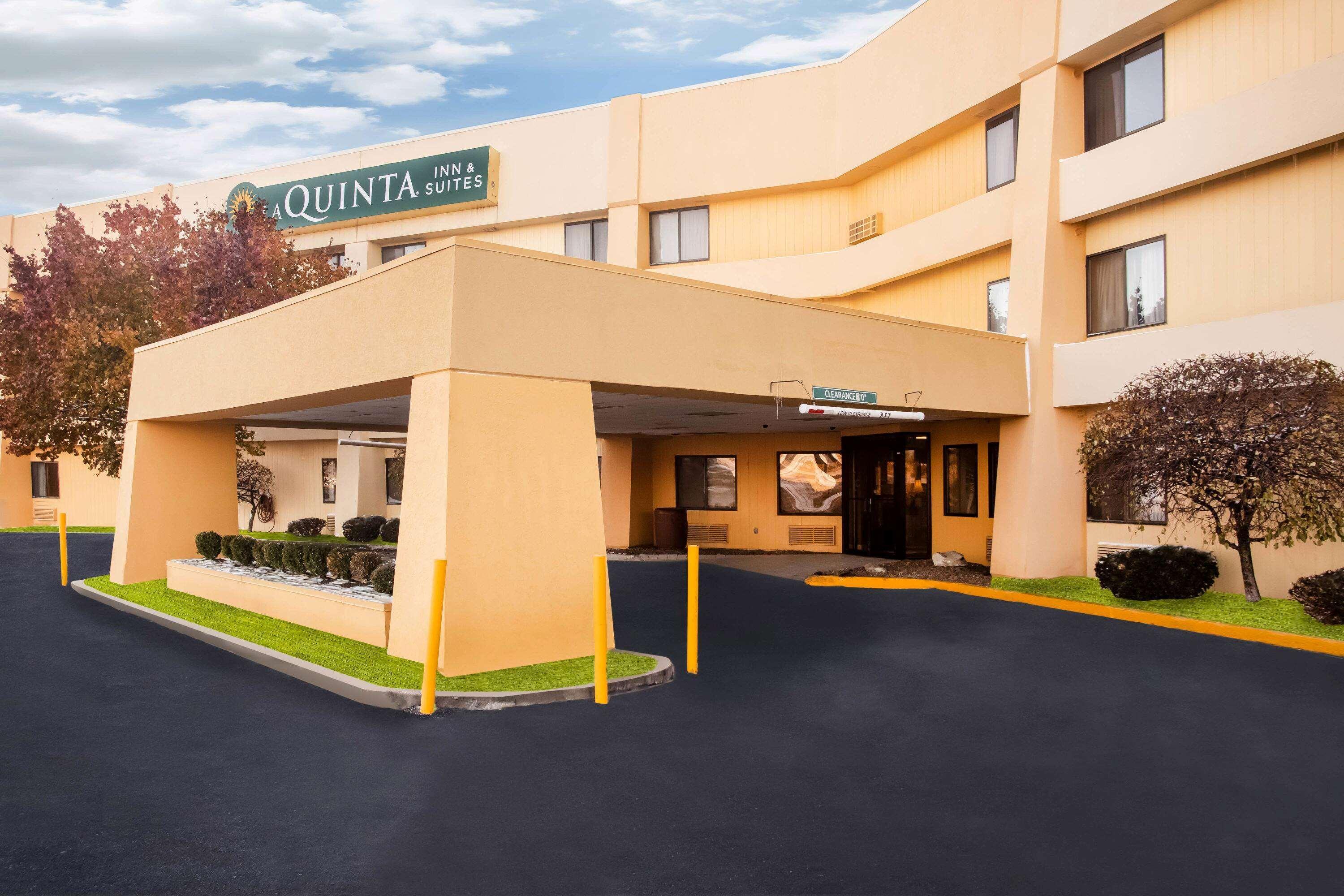 Baymont By Wyndham Columbia, Mo Hotel