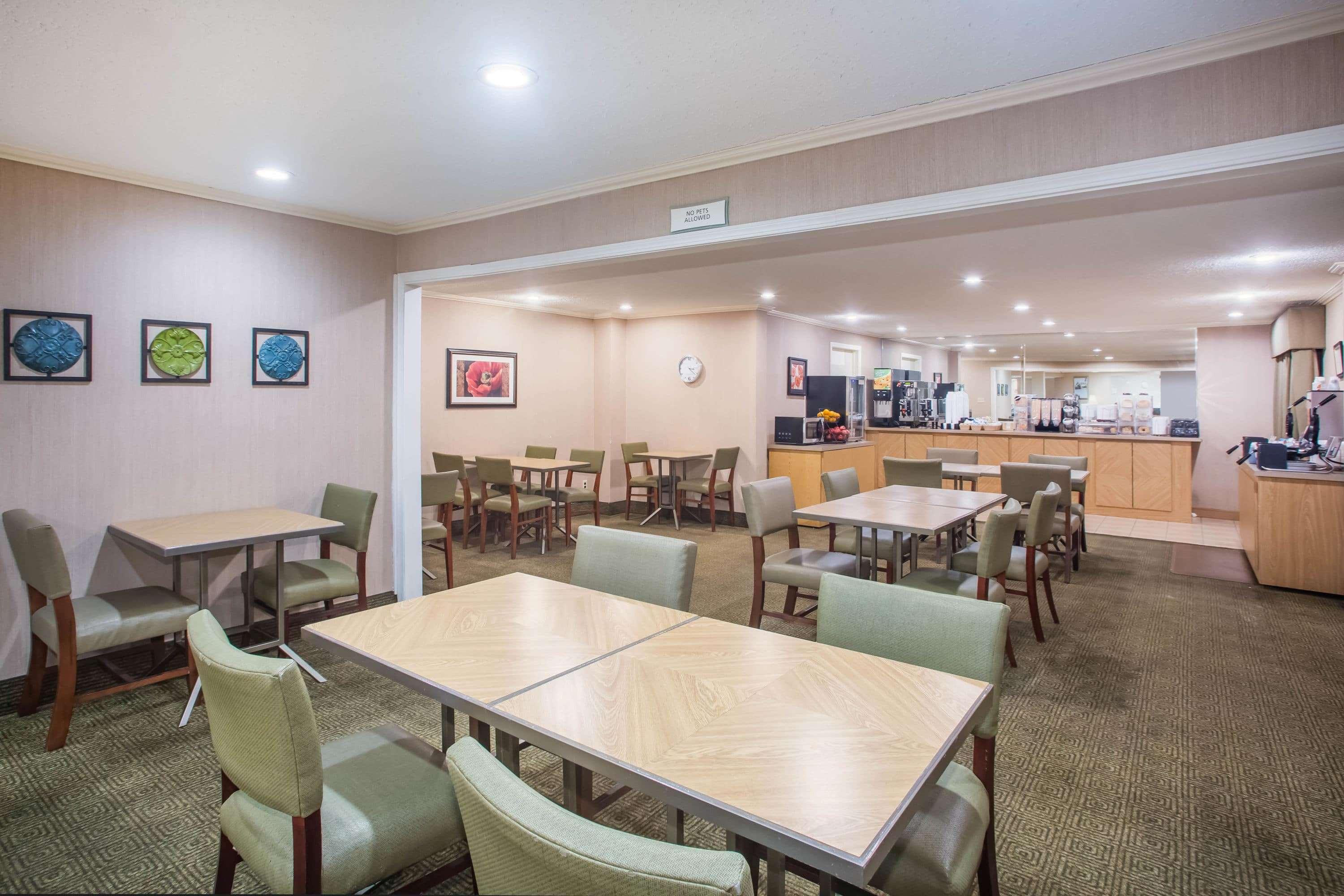 Hotel Baymont By Wyndham Columbia, Mo