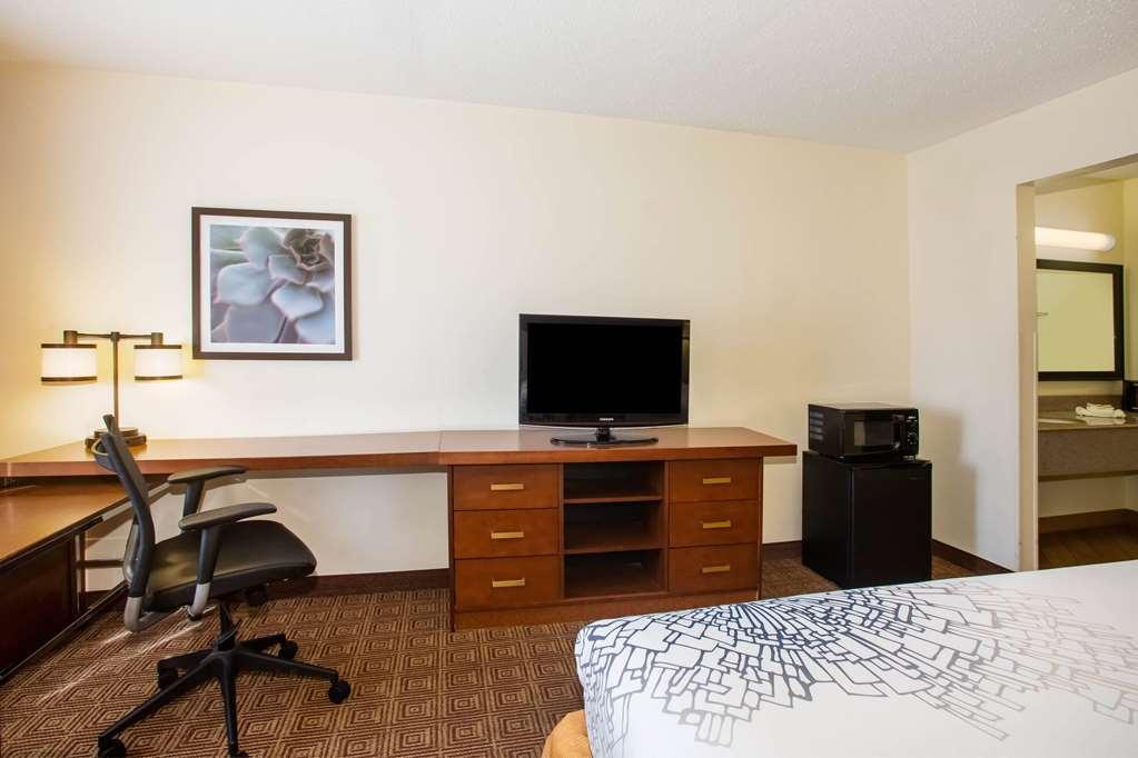 Baymont By Wyndham Columbia, Mo 3* Columbia