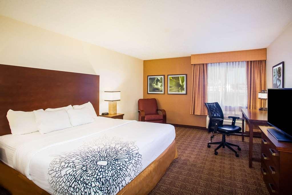 Hotel Baymont By Wyndham Columbia, Mo