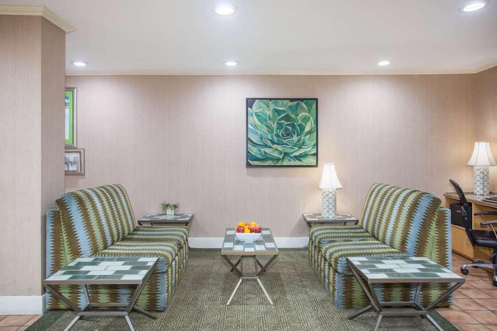 Baymont By Wyndham Columbia, Mo 3*