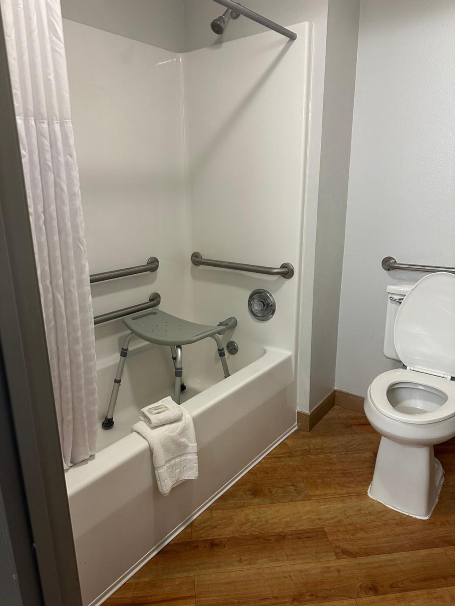 Baymont By Wyndham Columbia, Mo