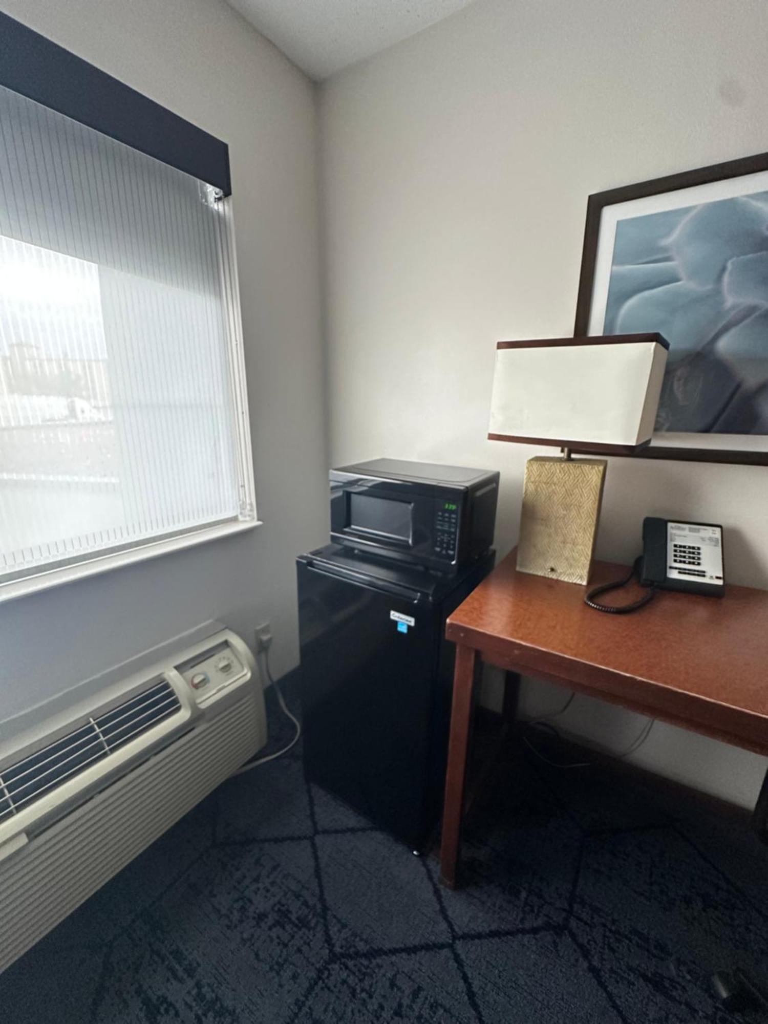 Hotel Baymont By Wyndham Columbia, Mo 3*