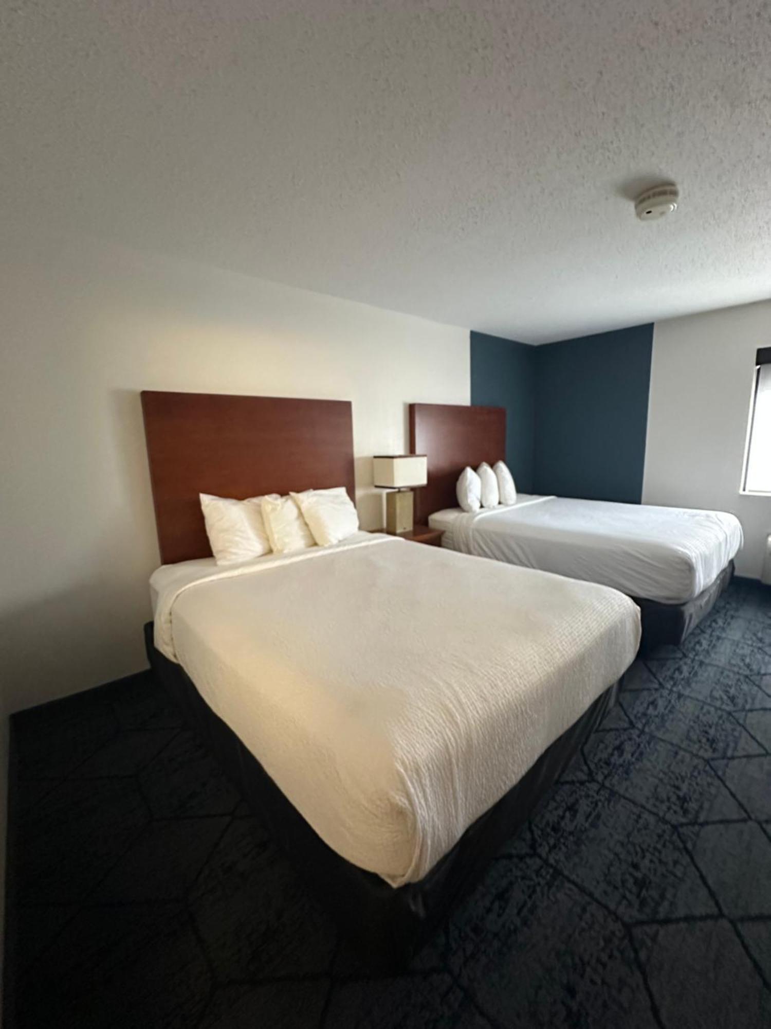 Baymont By Wyndham Columbia, Mo 3*