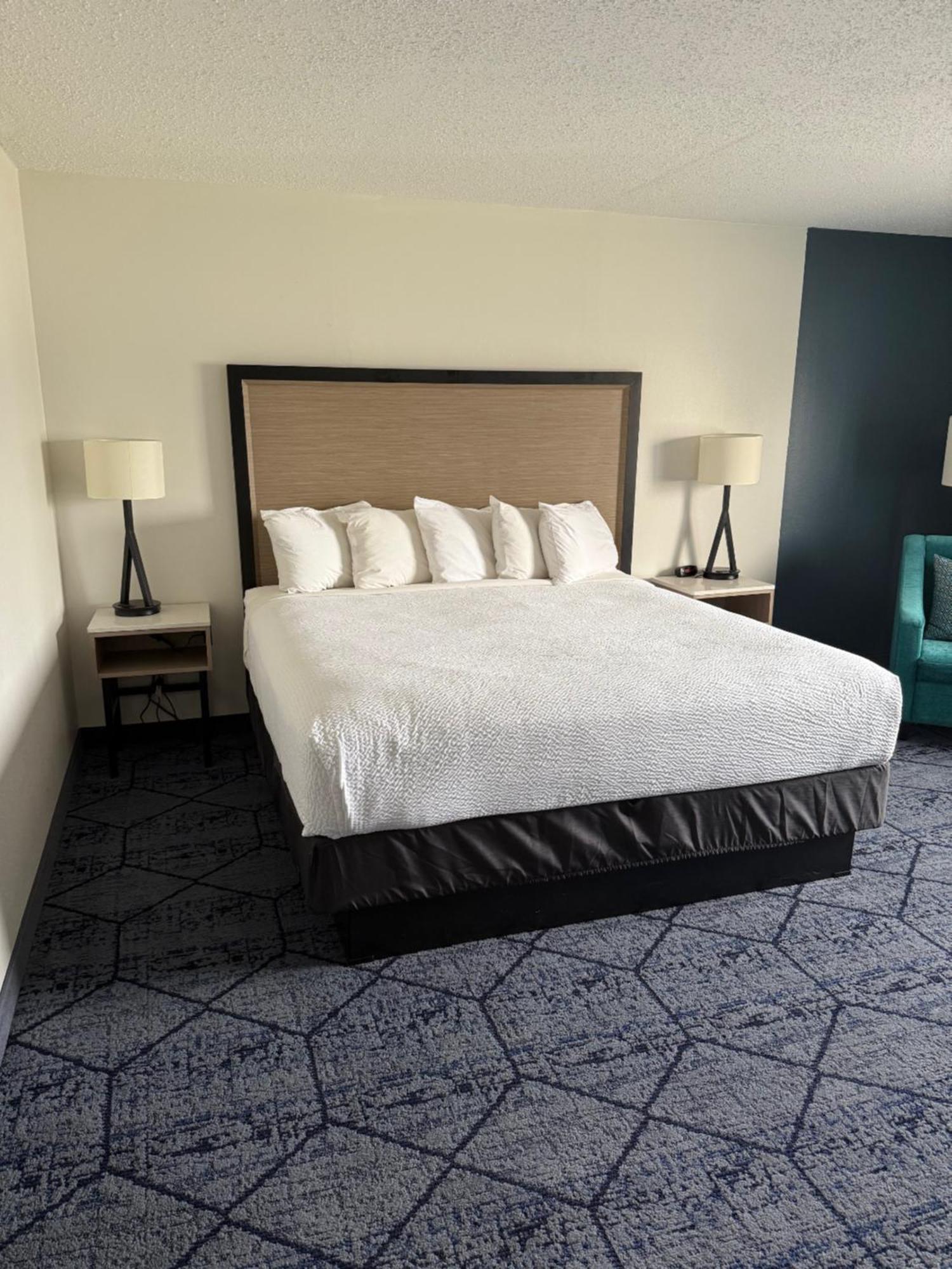Hotel Baymont By Wyndham Columbia, Mo Columbia